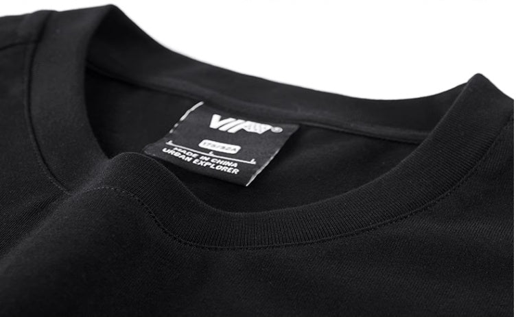 Contrast Stitching With Loose Half Sleeves
